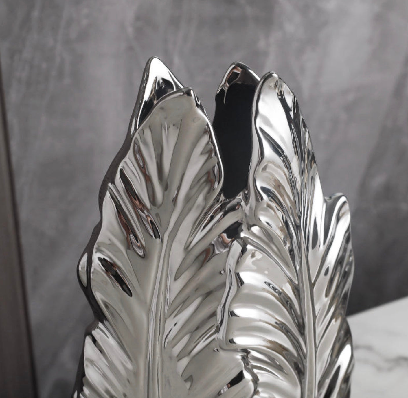 Modern Luxury Gold Feather Ceramic Vase